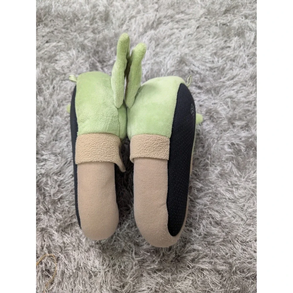 Star Wars The Mandalorian The Child Baby Yoda Plush Slippers Kids Size 2-3 5291